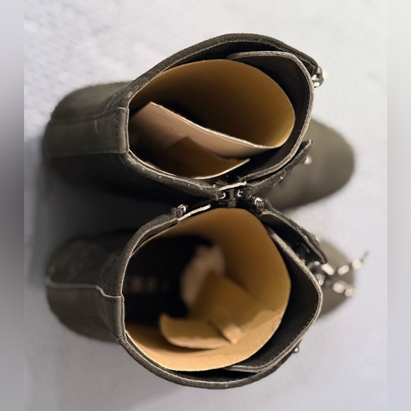 NWOB Serra Black Wedge Booties Sz 7 - Picture 6 of 7